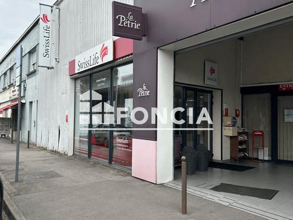 Location Local commercial 3 pièces 67 m² - 25 AVENUE DU GENERAL DE GAULLE Laon 02000