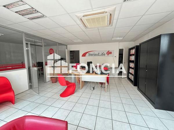 Location Local commercial 3 pièces 67 m² - 25 AVENUE DU GENERAL DE GAULLE Laon 02000