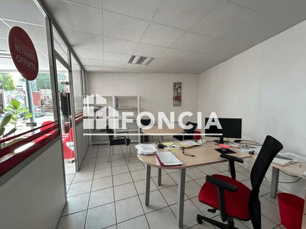 Location Local commercial 3 pièces 67 m² - 25 AVENUE DU GENERAL DE GAULLE Laon 02000