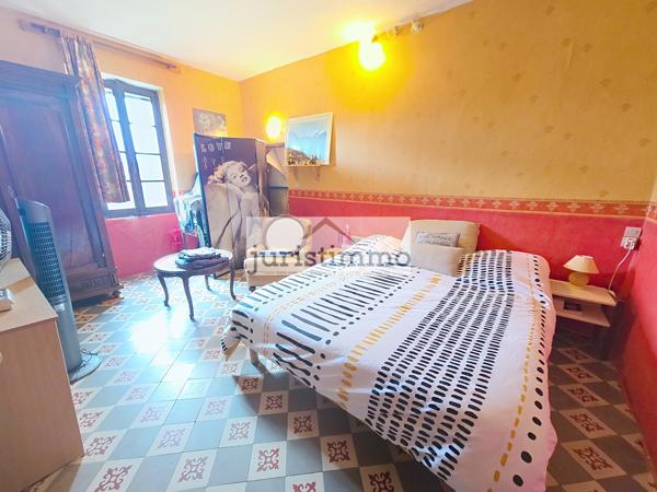 Travaillan (84850) Mas de caractère avec dépendances et T2 indépendant à Travaillan