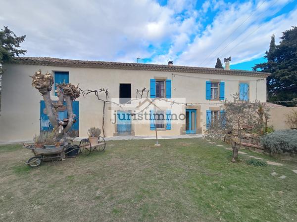 Travaillan (84850) Mas de caractère avec dépendances et T2 indépendant à Travaillan