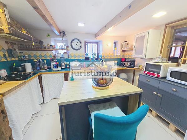 Travaillan (84850) Mas de caractère avec dépendances et T2 indépendant à Travaillan