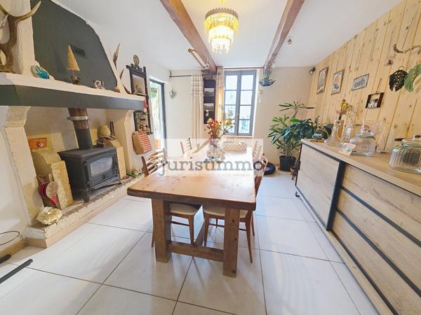 Travaillan (84850) Mas de caractère avec dépendances et T2 indépendant à Travaillan