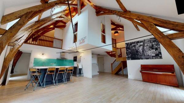 Immeuble - Saint-cyprien Bel immeuble ancien au coeur d'un village médiéval du Périgord Noir