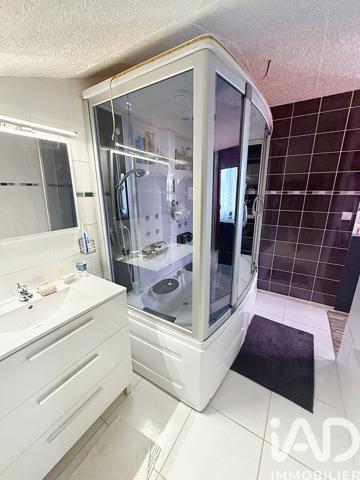 Maison à vendre 6 pièces 139 m² Injoux-Génissiat