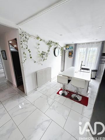 Maison à vendre 6 pièces 139 m² Injoux-Génissiat