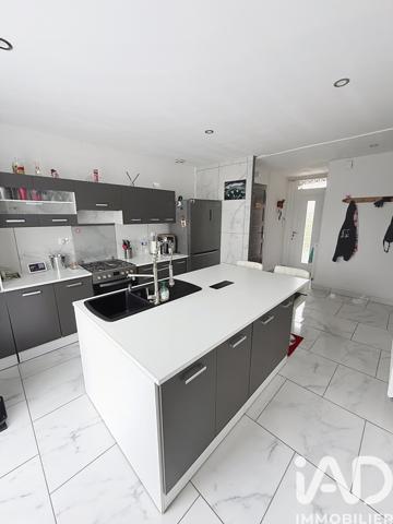 Maison à vendre 6 pièces 139 m² Injoux-Génissiat