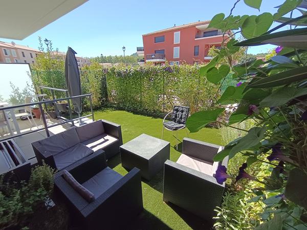 Exclusivité ! Le Puy Sainte Reparade - Appartement 2 pièce(s) de 39,80m2 avec jardin