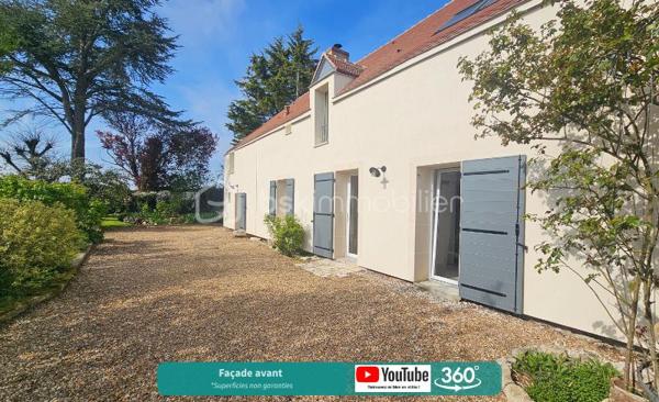 Une maison en exclusivité avec ses points forts :

- Hameau entre Beauce la Romaine et Charsonville
- Cachet et authenticité de l'ancien : (ancien relais de poste),
- Luminosité et beaux volumes,
- 4 chambres + bureau,
- 2 salles de bain/eau,
- Suite parentale,
- Magnifique jardin,
- 2 Terrasses,
- Nombreux rangements,
- 2 toilettes,
- Buanderie et dépendances,
- Poêle à granulés,
- Magnifique cuisine
- Diagnostic C...

La maison : 
Ancien relais de poste vous serez séduits par le charme de l'ancien entièrement rénové. C'est une perle rare que vous pouvez découvrir en exclusivité. La maison non mitoyenne fait près de 240m² habitables, pour un total de 8 pièces dont 4 chambres. Je vous laisse découvrir ce bien en commençant par le rez de chaussée. 

Le rez de chaussée : 
Un porche pour une entrée couverte et fonctionnelle - Une grande buanderie avec point d'eau  - Une grande entrée avec dressing (parfait pour les manteaux et chaussures) - Toilettes séparées suspendues avec meuble vasque - Pièce à vivre avec rangements et poêle à granulés - Magnifique cuisine récente contemporaine dinatoire (nombreux plans de travail et rangements) - Véritable bar d'époque (agréables soirées en perspective) - Véritable suite parentale avec dressing, double vasque et douche à l'italienne. Maison idéale avec une vie de plain pied possible. 

L'étage : 
Véritable parquet en bois massif pour tout l'étage - Le premier escalier vous amène à la deuxième chambre en mezzanine de la maison - Un second escalier dessert un espace bureau/mezzanine (idéal pour le télétravail) - Un vaste palier de charme avec de nombreux rangements (parfait pour le quotidien) - Deux très belles chambres spacieuses - Une grande salle de bain avec toilettes (pour satisfaire toute la famille).

Extérieurs et dépendances :
La parcelle de près de 1260m² est à l'abris des regards - Exposition Sud-Est - Une cour pour stationner plusieurs véhicules - Beau jardon arboré - 2 terrasses - Cabanon de rangement en bois - Petit atelier/verrière - Plusieurs appentis pour du rangement supplémentaire - Cave - Espace poulailler...

Côté technique : 
Ballon moins de 10 ans - Assainissement individuel - Diagnostic C - Pas d'amiante ni plomb - Menuiseries double vitrage - Radiateurs alimentés par poêle à granulés de moins de 10 ans - Murs en pierre et moellons avec isolation intérieure allant de 10 à 20cm.

Le secteur : 
Cette maison de charme se trouve dans un hameau entre Charsonville et Beauce la Romaine, anciennement Ouzouer le Marché - Accès rapide aux axes reliant Orléans, Blois et Beaugency - Établissements scolaires sur la commune (écoles et collège) et ramassage scolaire: idéal pour les familles - Bassin d’emploi porté par l’agriculture, la logistique et les pôles économiques alentours - Un emplacement recherché alliant tranquillité et accessibilité - boulangeries, bar-tabac, restauration, coiffure etc...

Visite virtuelle 360° sur demande,
Vidéo de présentation sur ma page YouTube,
J'attends votre appel pour planifier une visite. Dans le cadre de votre projet d’acquisition et conformément aux dispositions de la loi ELAN, nous souhaitons vous informer de vos droits avant la visite du bien que vous envisagez. Nous vous rappelons que vous avez la possibilité de vous faire accompagner, lors de la visite, par un professionnel de la construction de votre choix (architecte, expert en bâtiment, maître d’œuvre, artisan, etc.). Cette démarche peut vous permettre d’obtenir un avis technique éclairé sur l’état du bien, d’identifier d’éventuels travaux à prévoir et de sécuriser votre projet d’acquisition. Nous vous remercions de bien vouloir nous informer en amont de la visite si vous souhaitez être accompagné(e), afin de faciliter l’organisation de celle-ci dans les meilleures conditions.