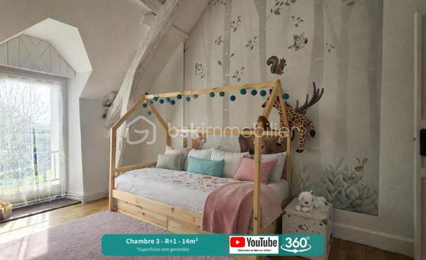Une maison en exclusivité avec ses points forts :

- Hameau entre Beauce la Romaine et Charsonville
- Cachet et authenticité de l'ancien : (ancien relais de poste),
- Luminosité et beaux volumes,
- 4 chambres + bureau,
- 2 salles de bain/eau,
- Suite parentale,
- Magnifique jardin,
- 2 Terrasses,
- Nombreux rangements,
- 2 toilettes,
- Buanderie et dépendances,
- Poêle à granulés,
- Magnifique cuisine
- Diagnostic C...

La maison : 
Ancien relais de poste vous serez séduits par le charme de l'ancien entièrement rénové. C'est une perle rare que vous pouvez découvrir en exclusivité. La maison non mitoyenne fait près de 240m² habitables, pour un total de 8 pièces dont 4 chambres. Je vous laisse découvrir ce bien en commençant par le rez de chaussée. 

Le rez de chaussée : 
Un porche pour une entrée couverte et fonctionnelle - Une grande buanderie avec point d'eau  - Une grande entrée avec dressing (parfait pour les manteaux et chaussures) - Toilettes séparées suspendues avec meuble vasque - Pièce à vivre avec rangements et poêle à granulés - Magnifique cuisine récente contemporaine dinatoire (nombreux plans de travail et rangements) - Véritable bar d'époque (agréables soirées en perspective) - Véritable suite parentale avec dressing, double vasque et douche à l'italienne. Maison idéale avec une vie de plain pied possible. 

L'étage : 
Véritable parquet en bois massif pour tout l'étage - Le premier escalier vous amène à la deuxième chambre en mezzanine de la maison - Un second escalier dessert un espace bureau/mezzanine (idéal pour le télétravail) - Un vaste palier de charme avec de nombreux rangements (parfait pour le quotidien) - Deux très belles chambres spacieuses - Une grande salle de bain avec toilettes (pour satisfaire toute la famille).

Extérieurs et dépendances :
La parcelle de près de 1260m² est à l'abris des regards - Exposition Sud-Est - Une cour pour stationner plusieurs véhicules - Beau jardon arboré - 2 terrasses - Cabanon de rangement en bois - Petit atelier/verrière - Plusieurs appentis pour du rangement supplémentaire - Cave - Espace poulailler...

Côté technique : 
Ballon moins de 10 ans - Assainissement individuel - Diagnostic C - Pas d'amiante ni plomb - Menuiseries double vitrage - Radiateurs alimentés par poêle à granulés de moins de 10 ans - Murs en pierre et moellons avec isolation intérieure allant de 10 à 20cm.

Le secteur : 
Cette maison de charme se trouve dans un hameau entre Charsonville et Beauce la Romaine, anciennement Ouzouer le Marché - Accès rapide aux axes reliant Orléans, Blois et Beaugency - Établissements scolaires sur la commune (écoles et collège) et ramassage scolaire: idéal pour les familles - Bassin d’emploi porté par l’agriculture, la logistique et les pôles économiques alentours - Un emplacement recherché alliant tranquillité et accessibilité - boulangeries, bar-tabac, restauration, coiffure etc...

Visite virtuelle 360° sur demande,
Vidéo de présentation sur ma page YouTube,
J'attends votre appel pour planifier une visite. Dans le cadre de votre projet d’acquisition et conformément aux dispositions de la loi ELAN, nous souhaitons vous informer de vos droits avant la visite du bien que vous envisagez. Nous vous rappelons que vous avez la possibilité de vous faire accompagner, lors de la visite, par un professionnel de la construction de votre choix (architecte, expert en bâtiment, maître d’œuvre, artisan, etc.). Cette démarche peut vous permettre d’obtenir un avis technique éclairé sur l’état du bien, d’identifier d’éventuels travaux à prévoir et de sécuriser votre projet d’acquisition. Nous vous remercions de bien vouloir nous informer en amont de la visite si vous souhaitez être accompagné(e), afin de faciliter l’organisation de celle-ci dans les meilleures conditions.