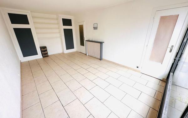 Appartement à louer    1 pièce •  Rosny-sous-Bois