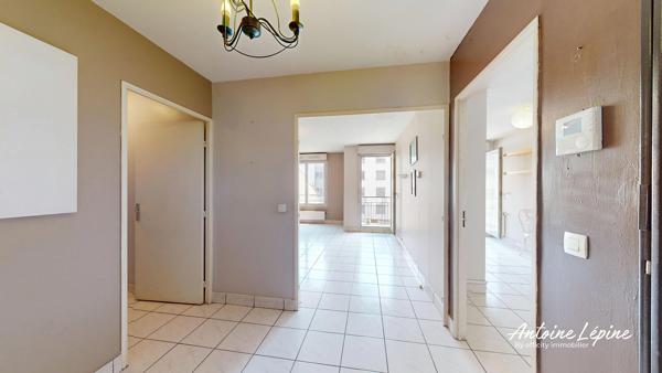 Appartement
         3 pièces
        - 78 m² Exclusivité 290 000 € *