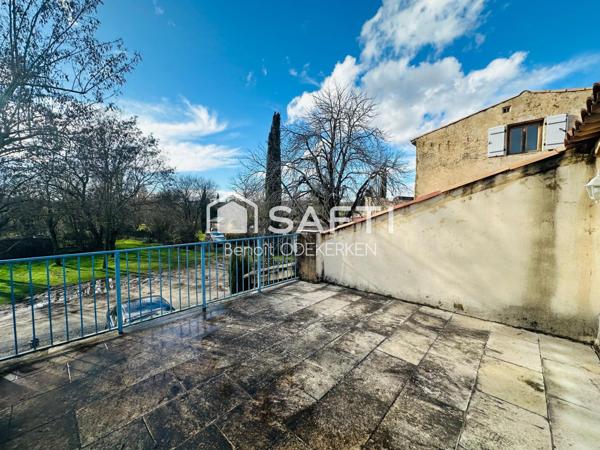 Propriété de caractère du XVIIe siècle au calme, 280 m² habitables sur un terrain de 4 580 m², en hameau à Dauphin.