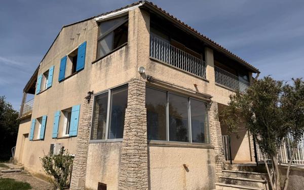 Maison à vendre    6 pièces •  Tulette