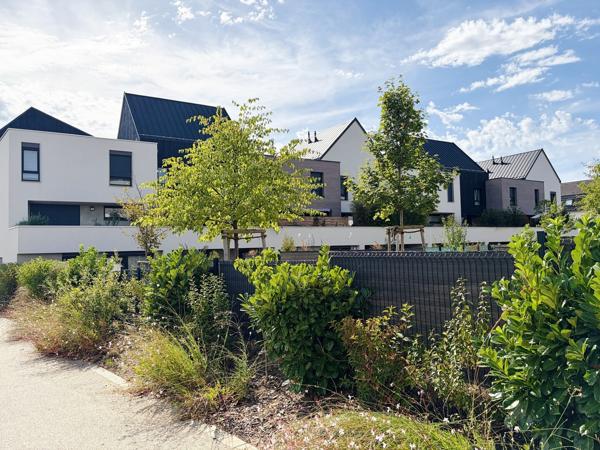 T4 duplex avec terrasse, garage et place de parking privative