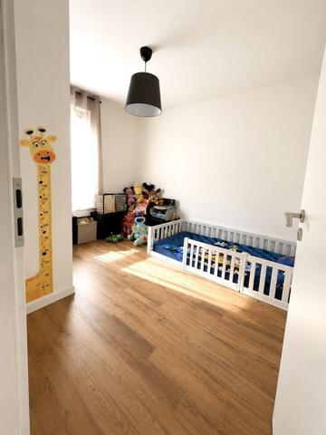 T4 duplex avec terrasse, garage et place de parking privative