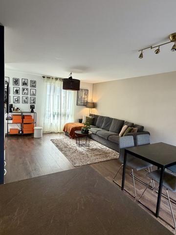 T4 duplex avec terrasse, garage et place de parking privative