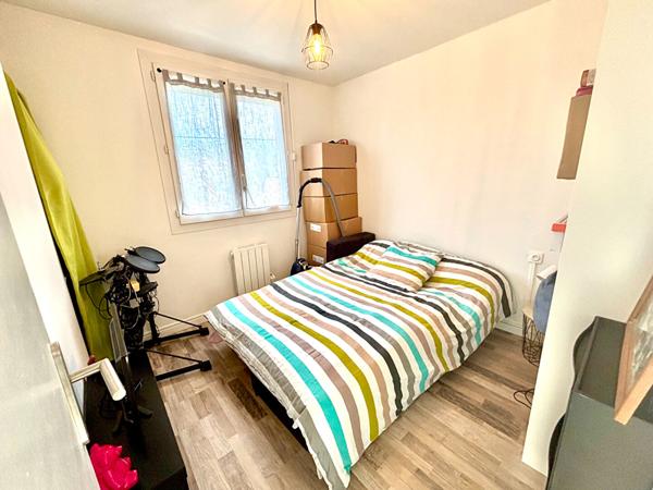 MARSEILLAN, Maison avec dépendance, garages et jardins