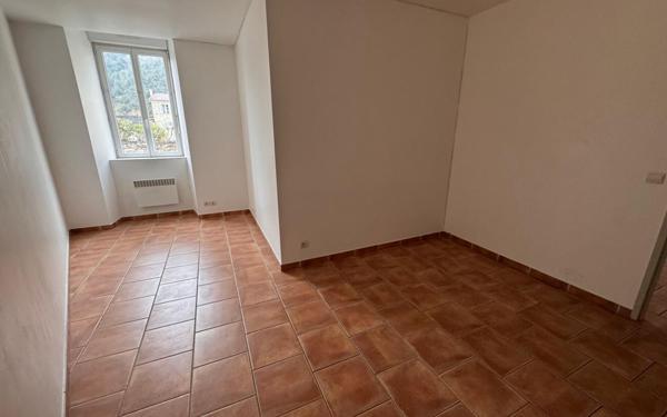 Appartement à louer    2 pièces •  Bessèges