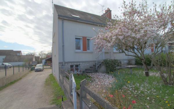 Maison à vendre    6 pièces •  La Chapelle-Saint-Mesmin