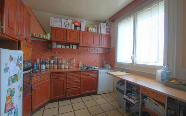 Maison à vendre    6 pièces •  La Chapelle-Saint-Mesmin