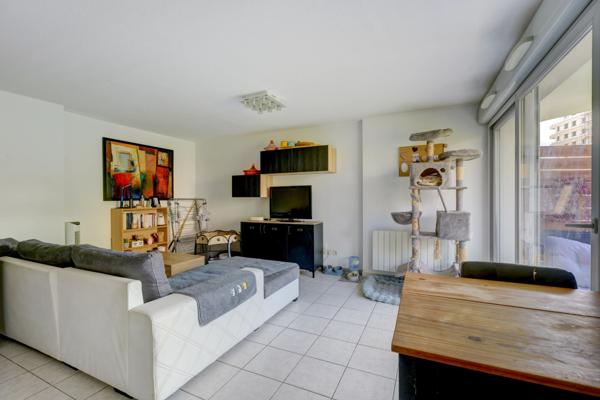 Appartement
         3 pièces
        - 61 m² Exclusivité 273 500 € *