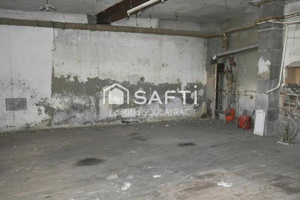 Immeuble 179 m² avec garages en centre ville