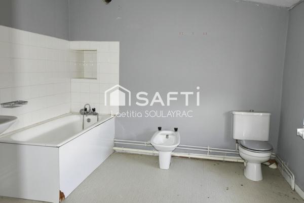 Immeuble 179 m² avec garages en centre ville