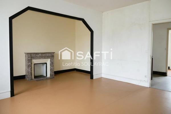 Immeuble 179 m² avec garages en centre ville