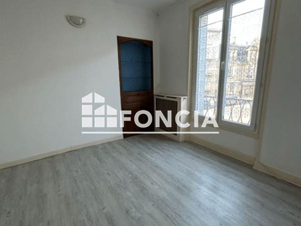 Location Appartement 2 pièces 38.96 m² - 8 RUE P.CURRE - 2 RUE J.FERRY Rethel 08300