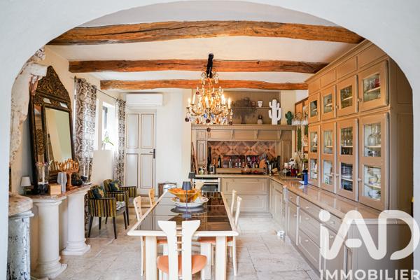 Maison à vendre 7 pièces 239 m² Robion