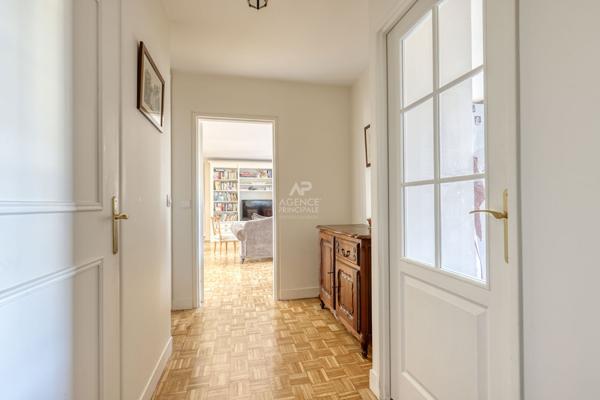 Appartement 5 pièces, 3 chambres, Nanterre limite Rueil €430 000 ** - Référence 15065