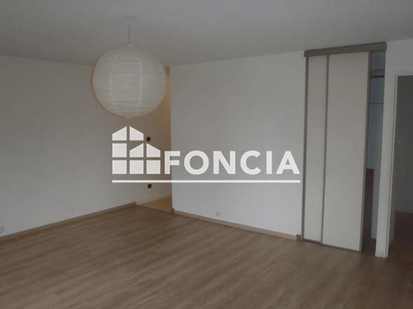 Location Studio 33.15 m² - 16 AVENUE BERTRAND BARERE Tarbes 65000