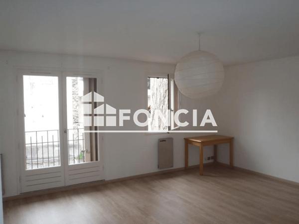 Location Studio 33.15 m² - 16 AVENUE BERTRAND BARERE Tarbes 65000