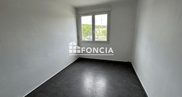 Location Appartement 3 pièces 48 m² - Saint-nazaire 30200