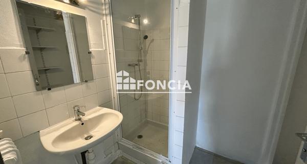 Location Appartement 3 pièces 48 m² - Saint-nazaire 30200