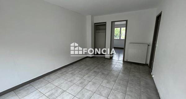 Location Appartement 3 pièces 48 m² - Saint-nazaire 30200