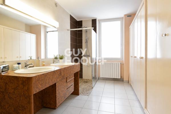 MAISON À VENDRE DE 5 PIÈCES DE 133,58 M²