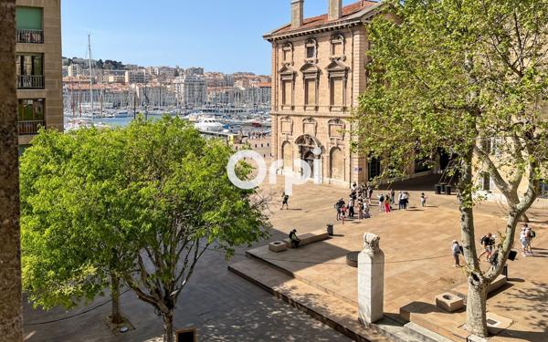 Appartement à vendre    3 pièces • 73 m2 Marseille 2