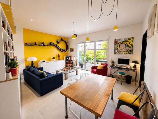 A vendre - Normandie - Deauville - Appartement - 2 chambres - Jardin privatif - Cave - Box.