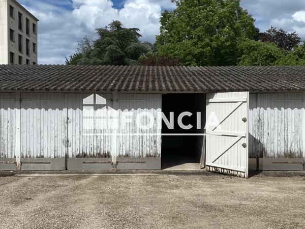 Location Parking 12 m² - 6 RUE ALBERT LAVILLE Orleans 45000