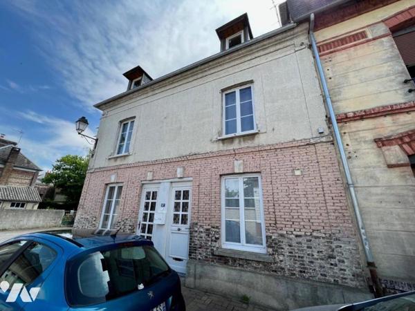 LA BARRE EN OUCHE MAISON DE VILLE BEAUX VOLUMES BEAU POTENTIEL T6