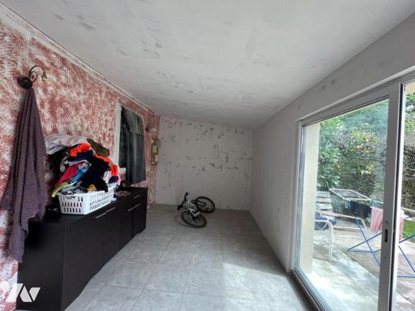 LA BARRE EN OUCHE MAISON DE VILLE BEAUX VOLUMES BEAU POTENTIEL T6