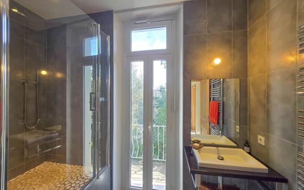 Maison à vendre    4 pièces •  Antibes