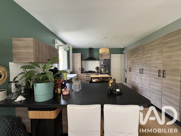 Maison à vendre 7 pièces 140 m² Mûrs-Erigné
