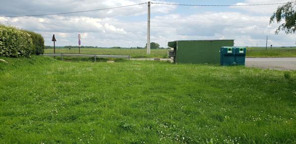 Immobilier commercial 400 m2, appartement 65 m2, terrain/parkings 9199 m2