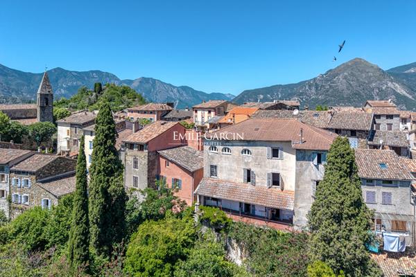 A VENDRE - La Tour sur Tinée - Vaste Maison de Maître - Vue panoramique