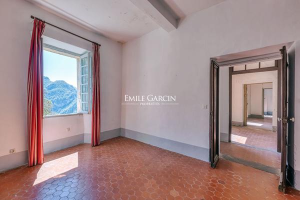 A VENDRE - La Tour sur Tinée - Vaste Maison de Maître - Vue panoramique