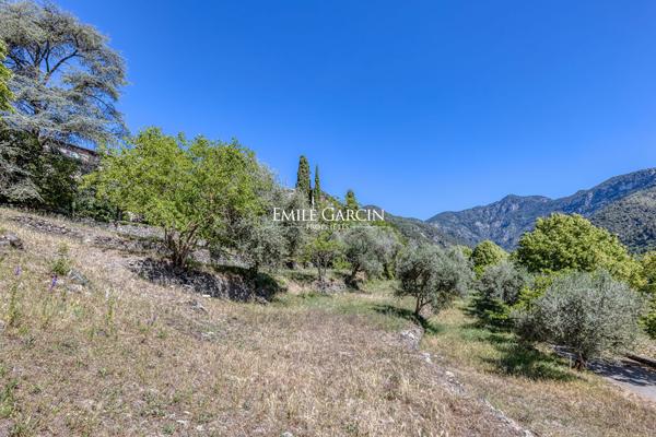 A VENDRE - La Tour sur Tinée - Vaste Maison de Maître - Vue panoramique