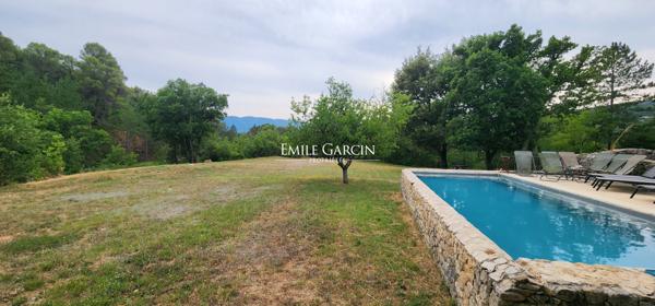 A vendre - Maison de caractère - Entre le Luberon et la Haute Provence - Au sein d'un domaine privé d'exception
